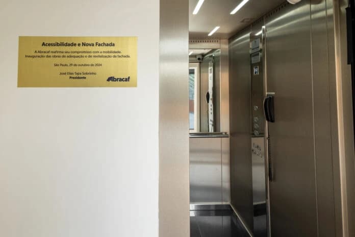 Elevador da sede da Abracaf